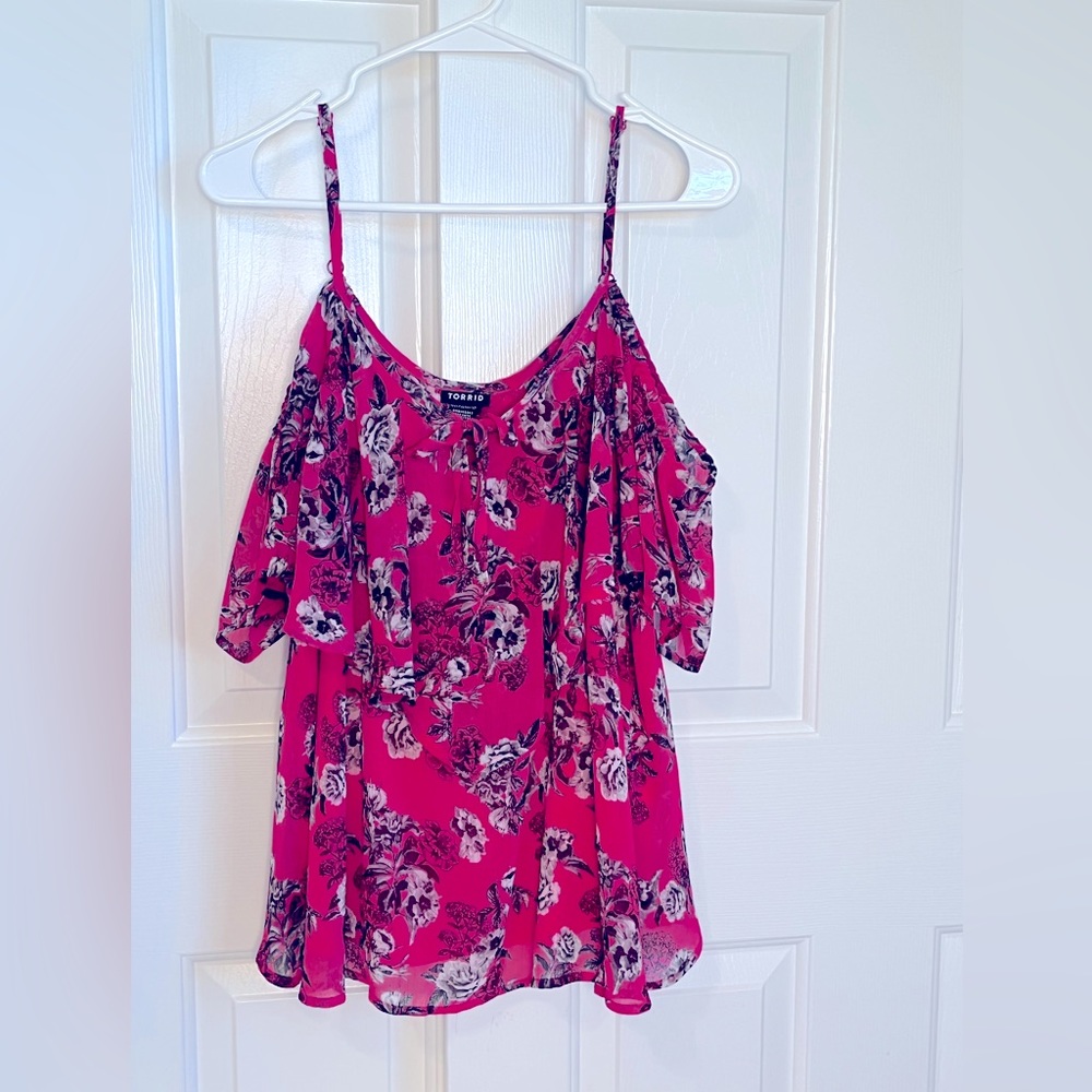 Torrid Cold Shoulder Eyelet Ruffle Blouse, Pink, Flower Print, size 0